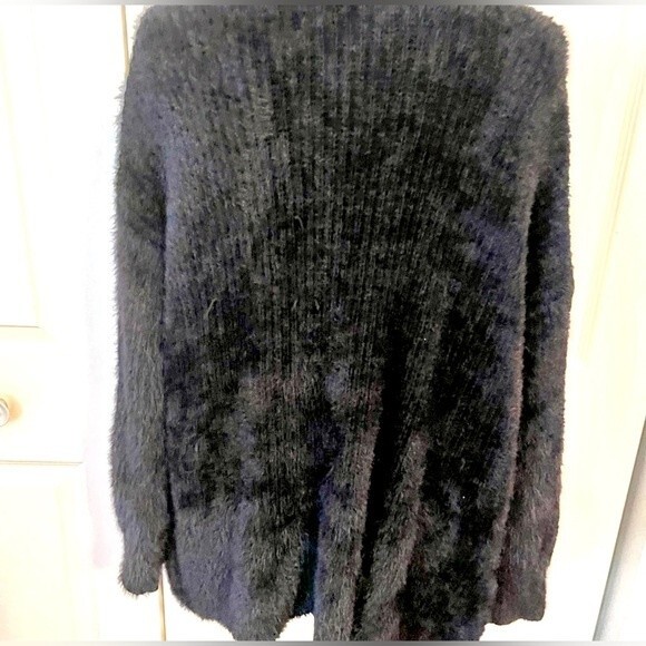 BKE Red by Buckle Black Fuzzy Cardigan SZ M - Picture 2 of 5